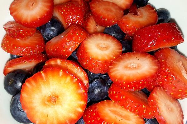 Viennese Cold Bowl with Berries