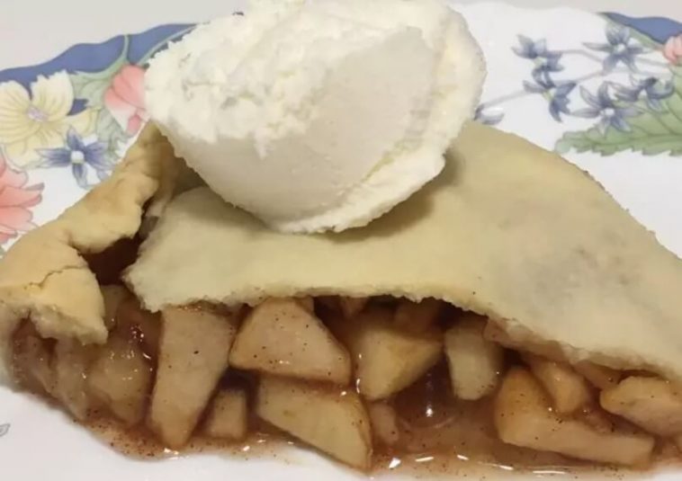 Classic American Apple Pie